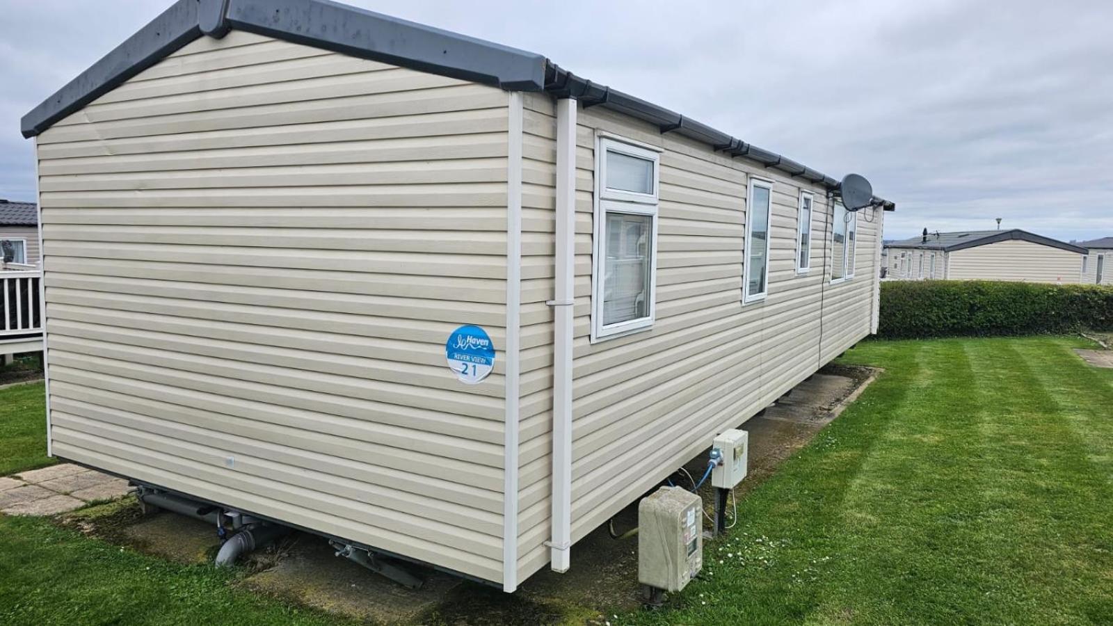 Apartment 21 Riverview, Allhallows