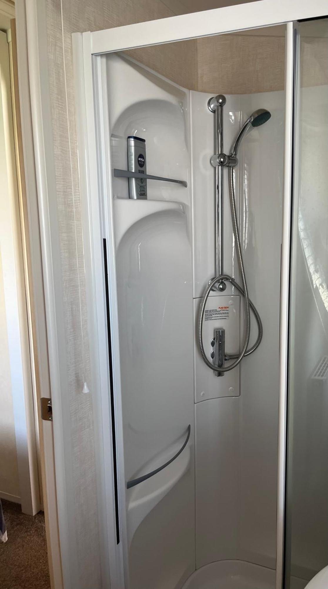 21 Riverview, Allhallows Apartment *