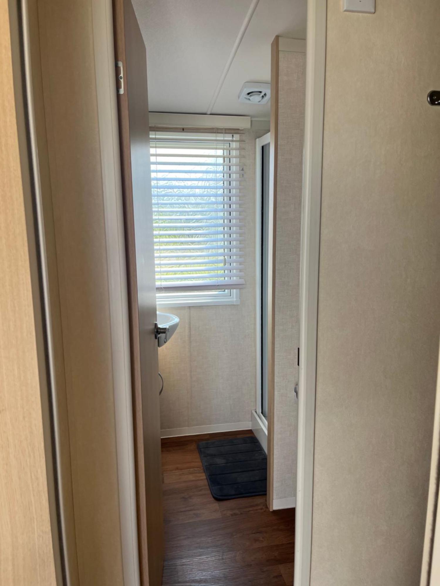 Apartment 21 Riverview, Allhallows