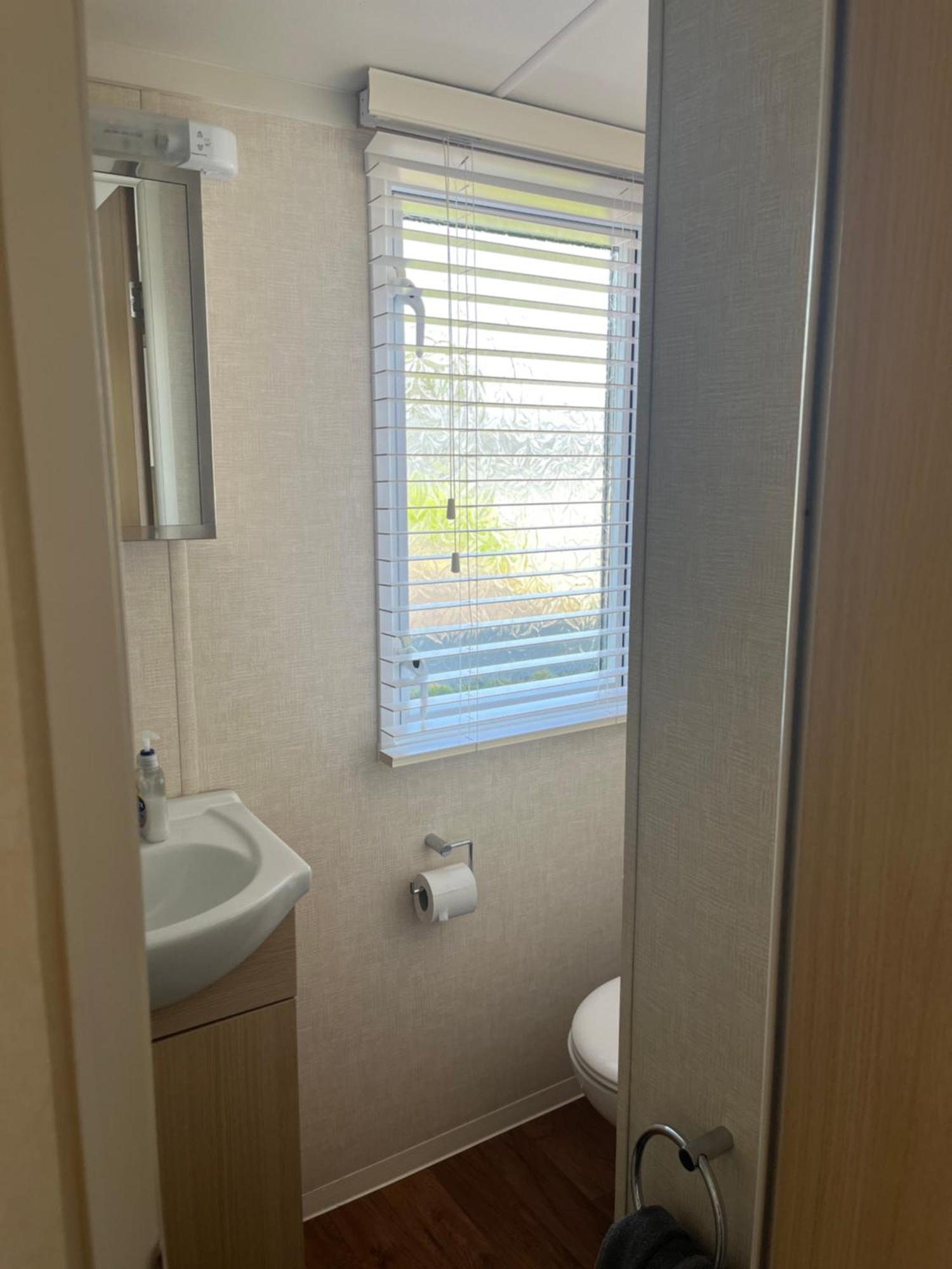 Apartment 21 Riverview, Allhallows